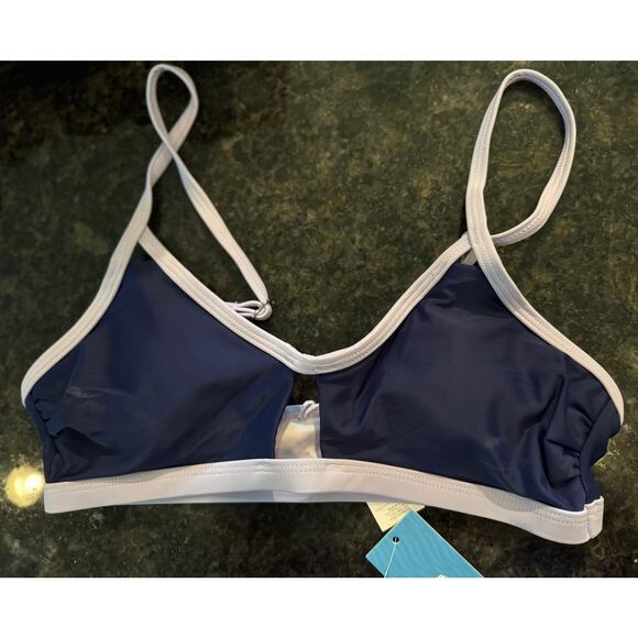 CUPSHE NWT purple bikini top‎ only - Picture 1 of 3